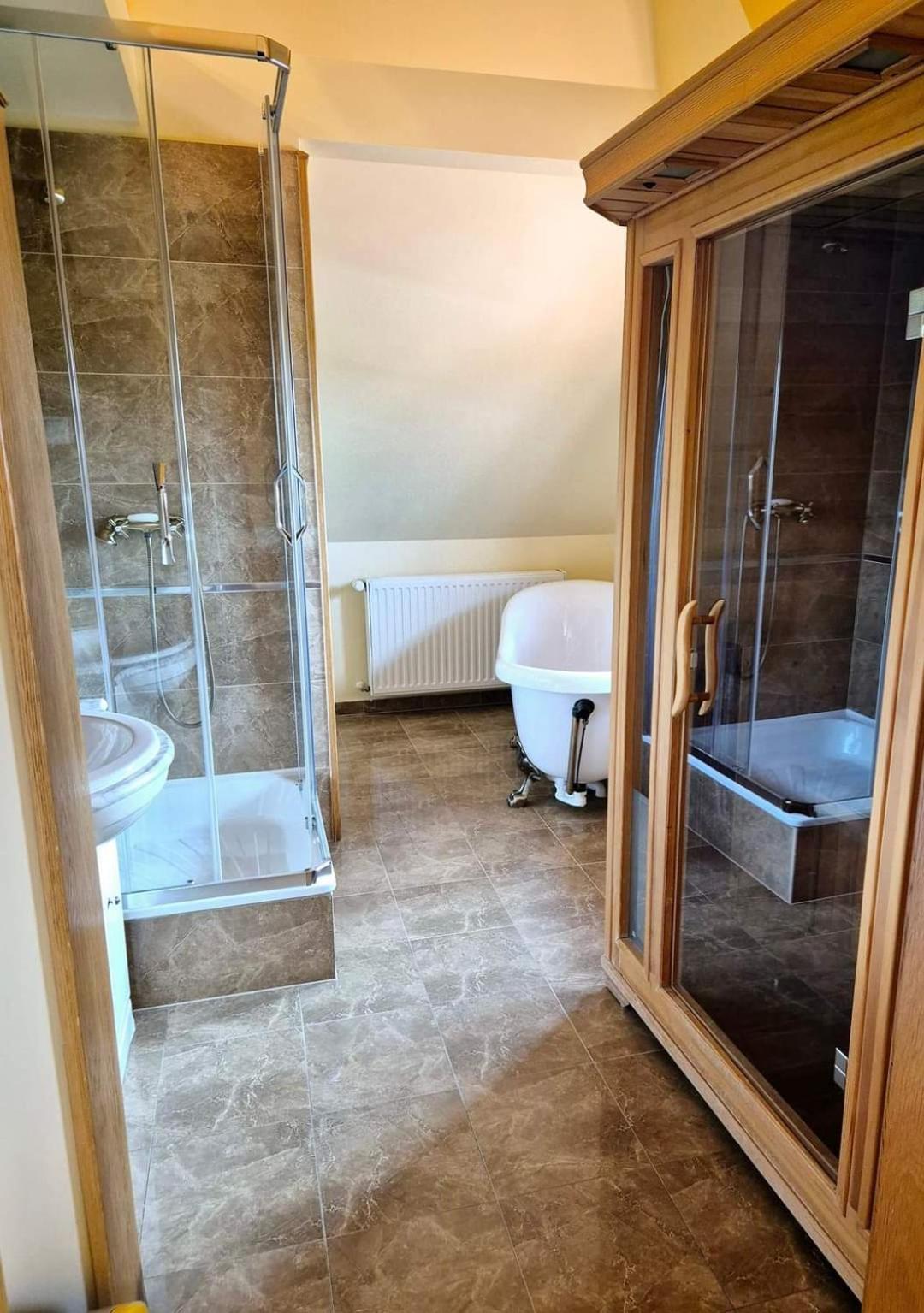לגניצה Hotel Palacyk מראה חיצוני תמונה